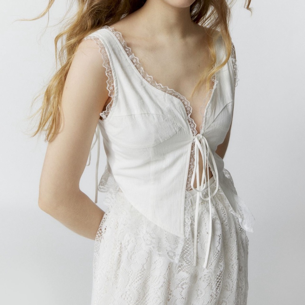 LIONESS Resurgence Lace Cami NEW
